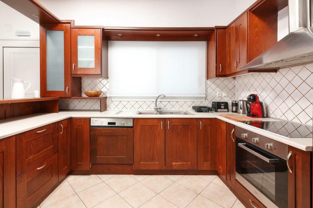 Ferienwohnung Charming And Comfy House Agia Marina Exterior foto